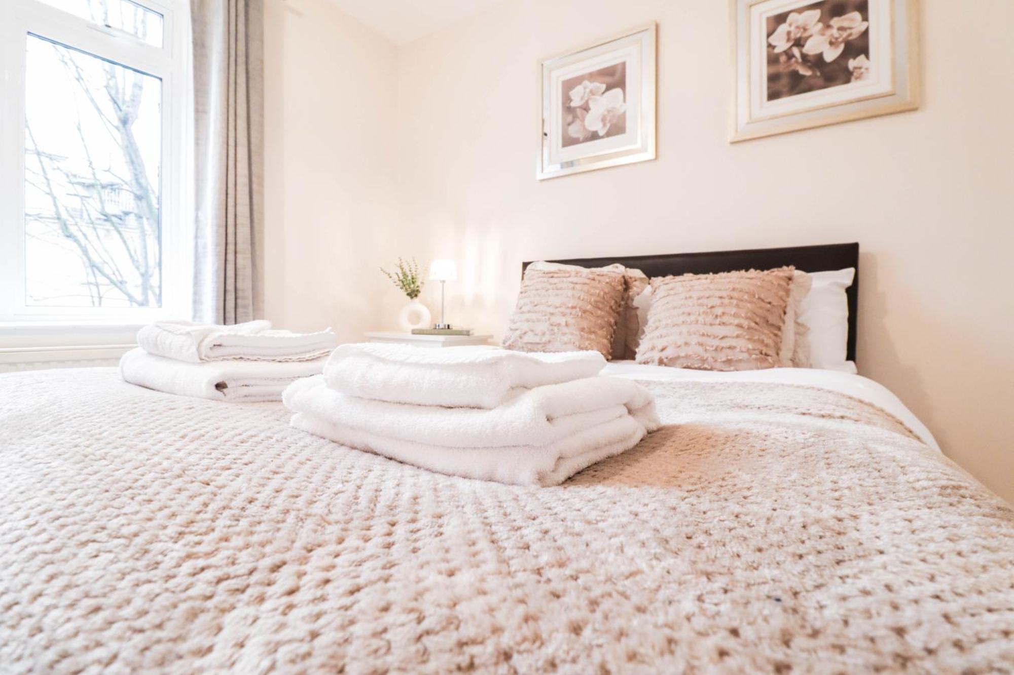 Gorgeous 2-Bedroom London Apartment 伦敦 外观 照片